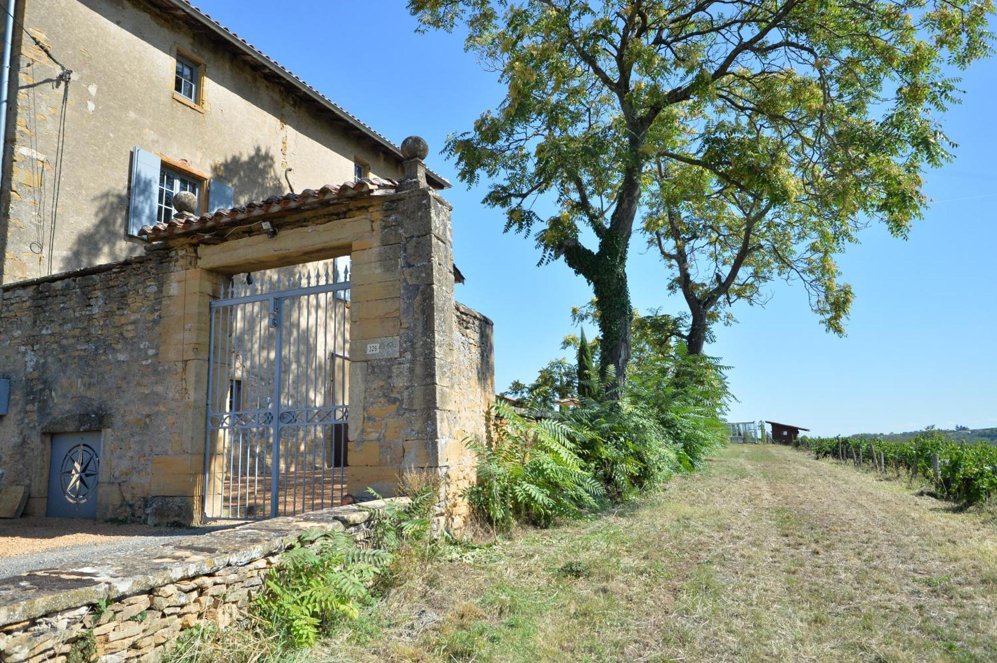 Le Clos Zelie Hotel Pouilly-le-Monial Kültér fotó